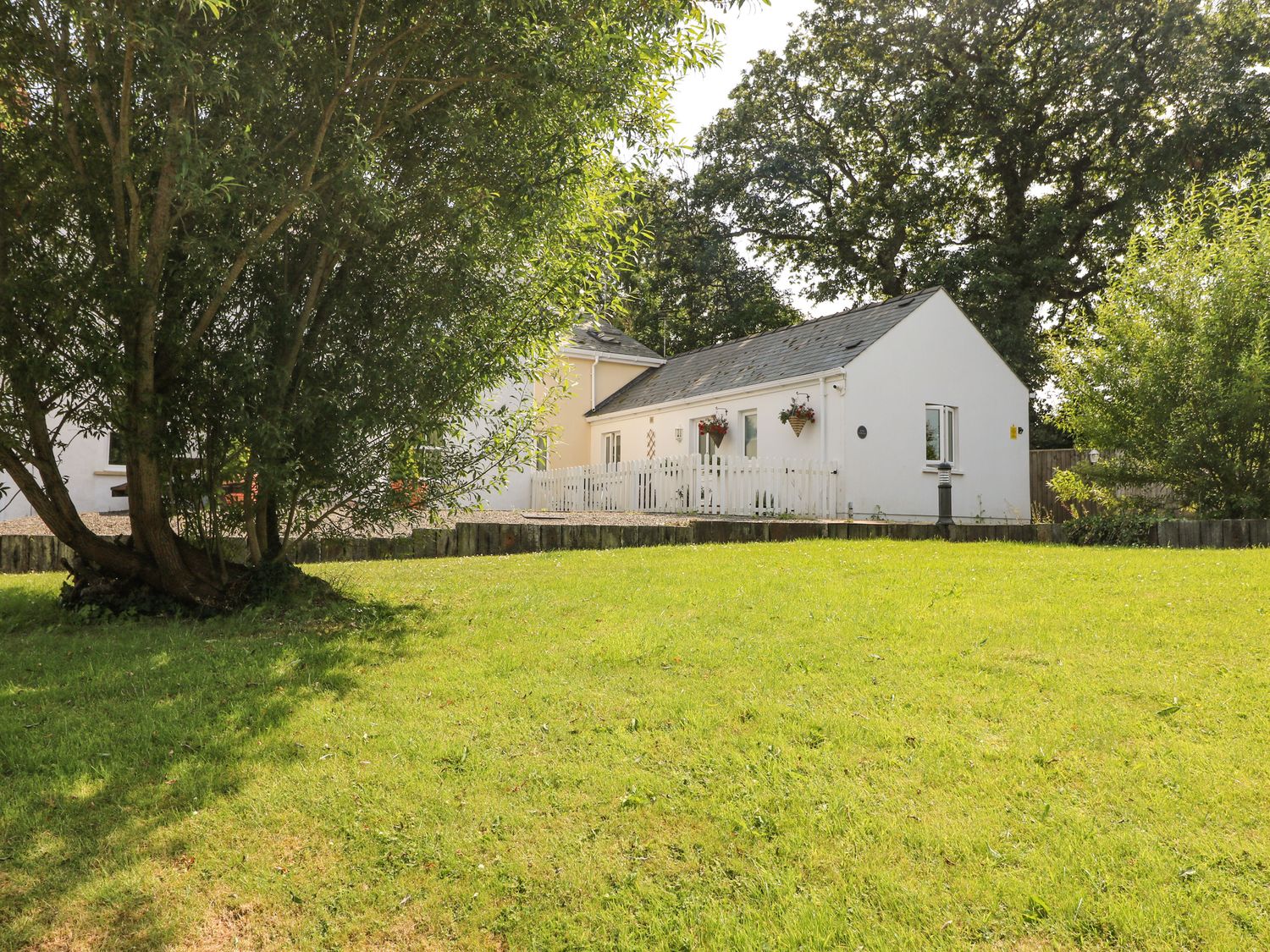 Love Cottage - South Wales - 1061323 - photo 1