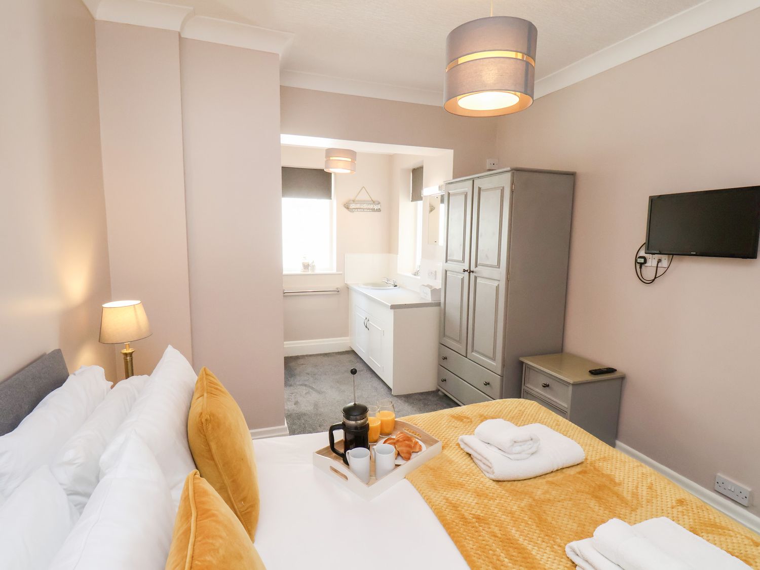 North Beach Lodge, Scarborough