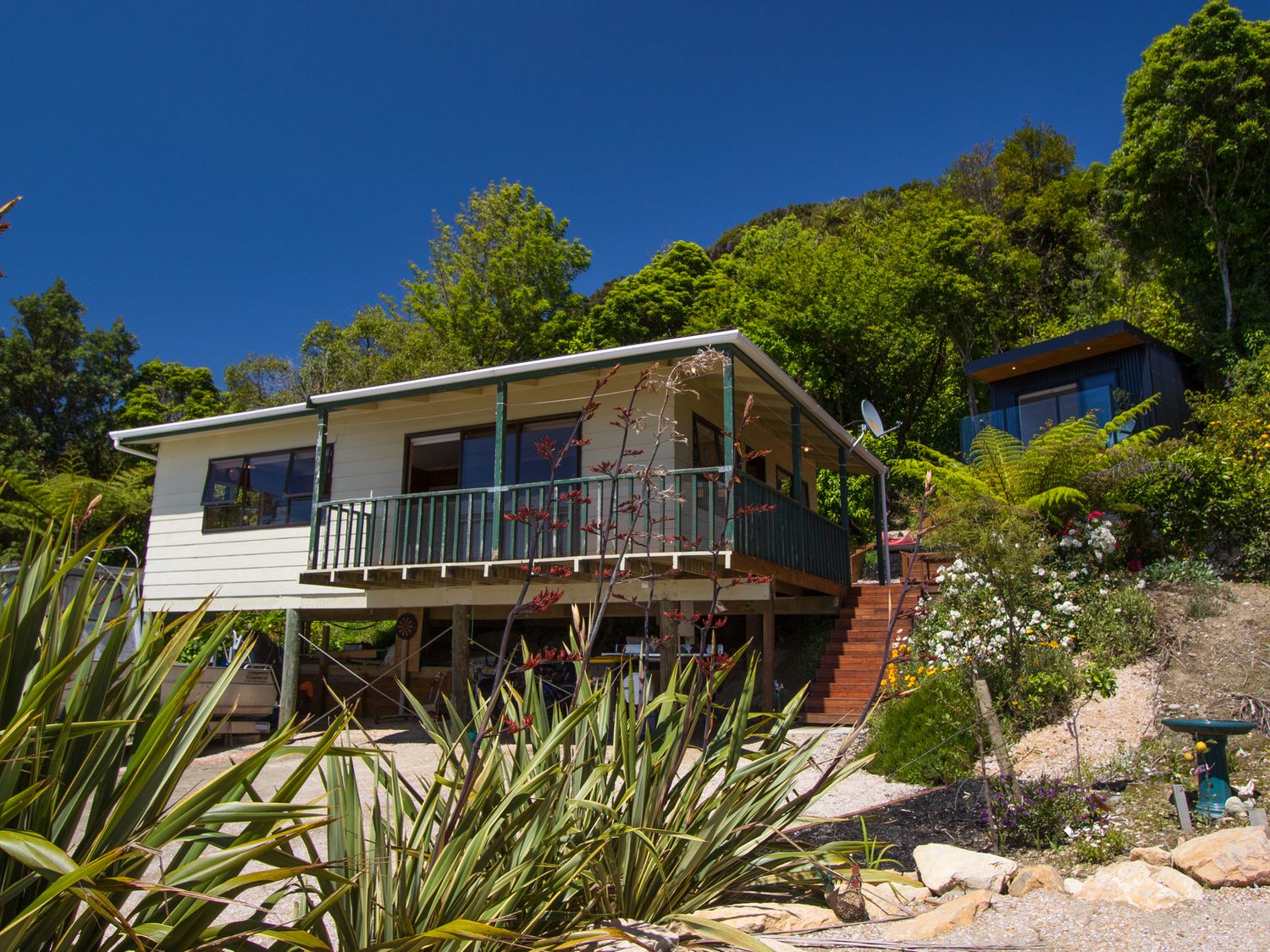 Tidal Treasure - Collingwood Holiday Home                     photo 18
