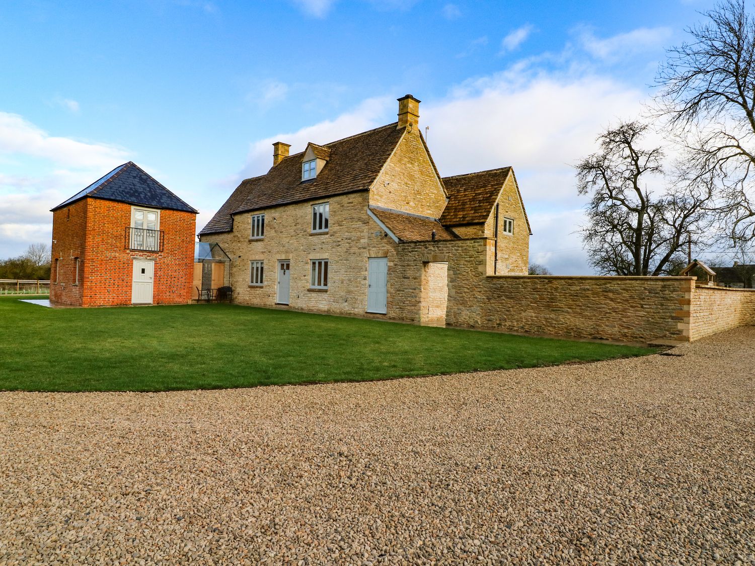 Farmhouse Bampton, Oxfordshire Witney Self Catering