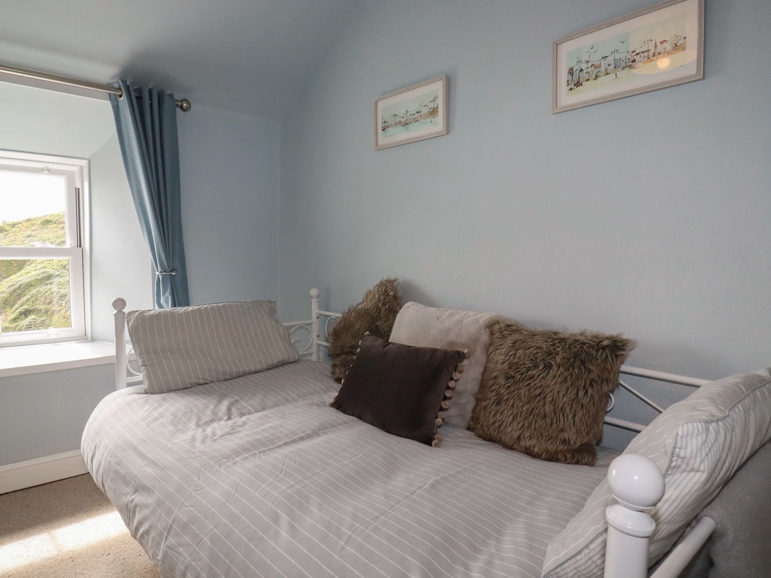 2 Cliff Cottages, Gorran Haven