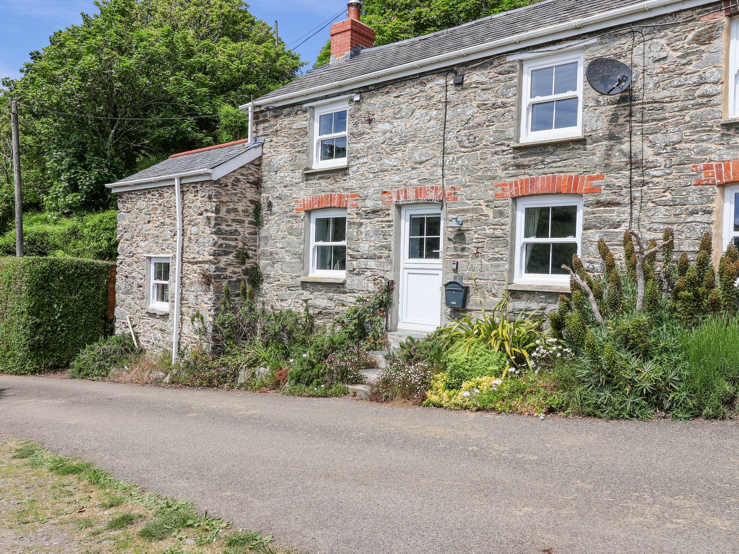 2 Cliff Cottages, Gorran Haven