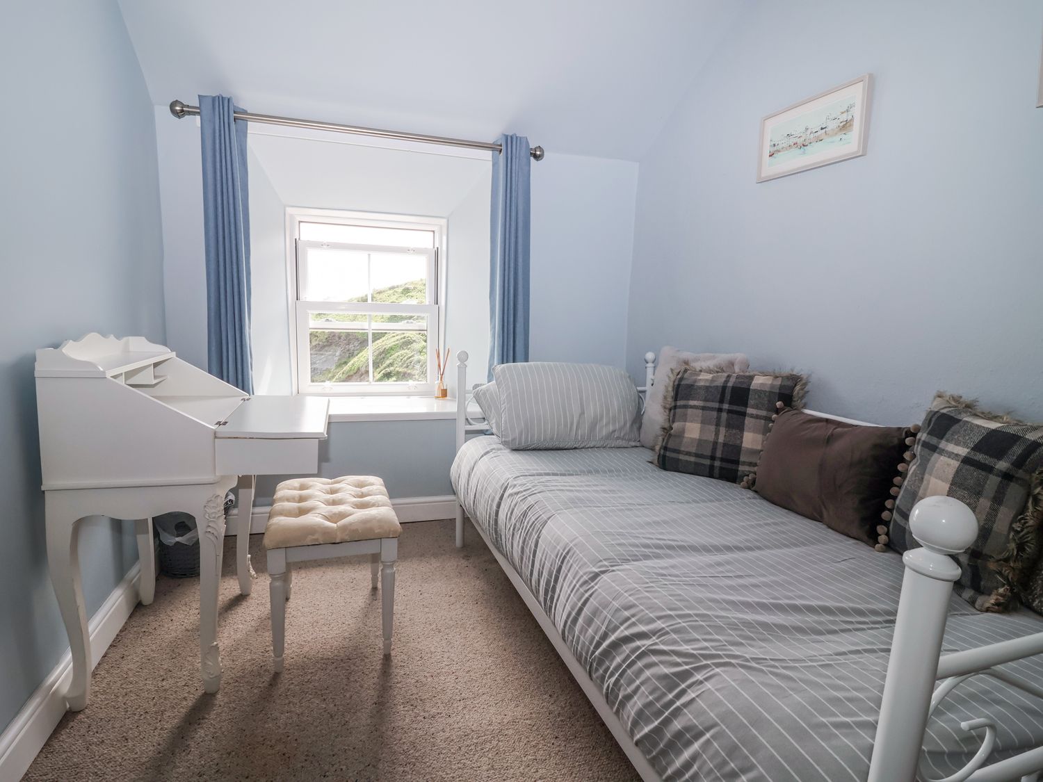 2 Cliff Cottages, Gorran Haven