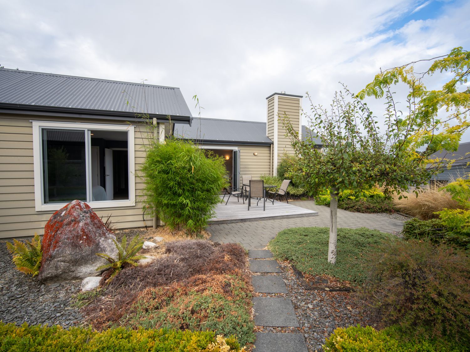 Southland Sounds - Te Anau Holiday Home                     photo 17