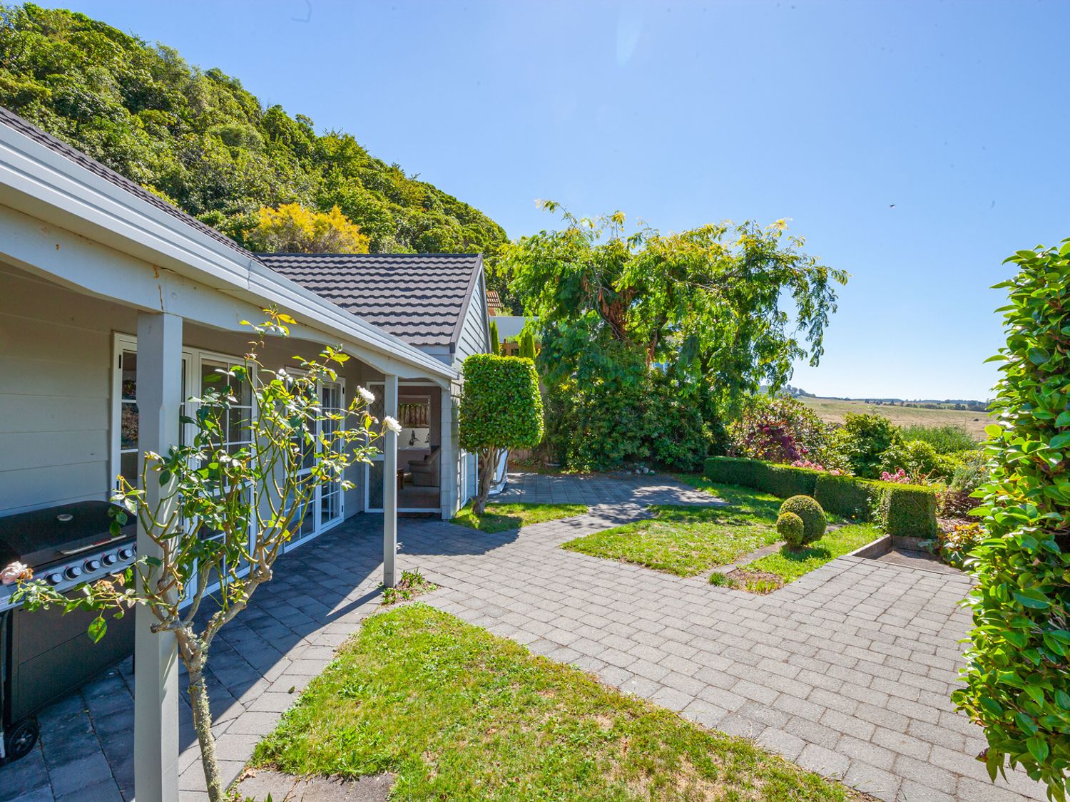 Krissell Castle - Acacia Bay Holiday Home                     photo 2
