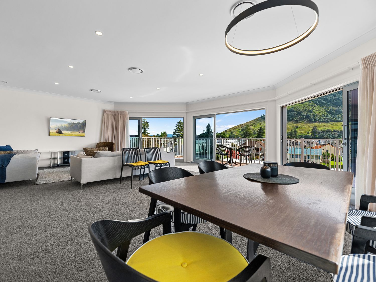 Home Sweet Home - Mt Maunganui Holiday Home                     photo 2