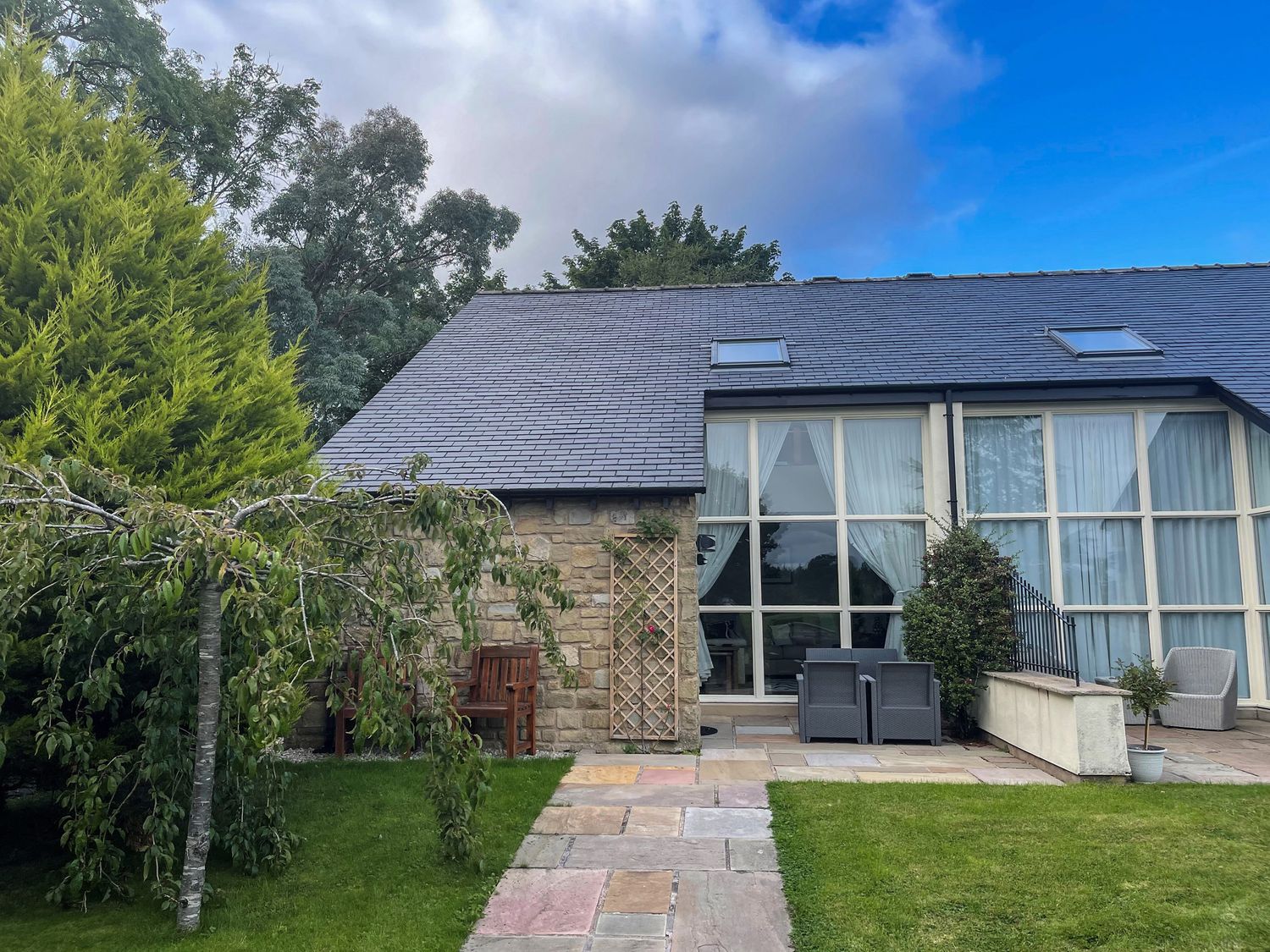 15 The Meadows Kirkby Lonsdale Summerfield Ho Peak District