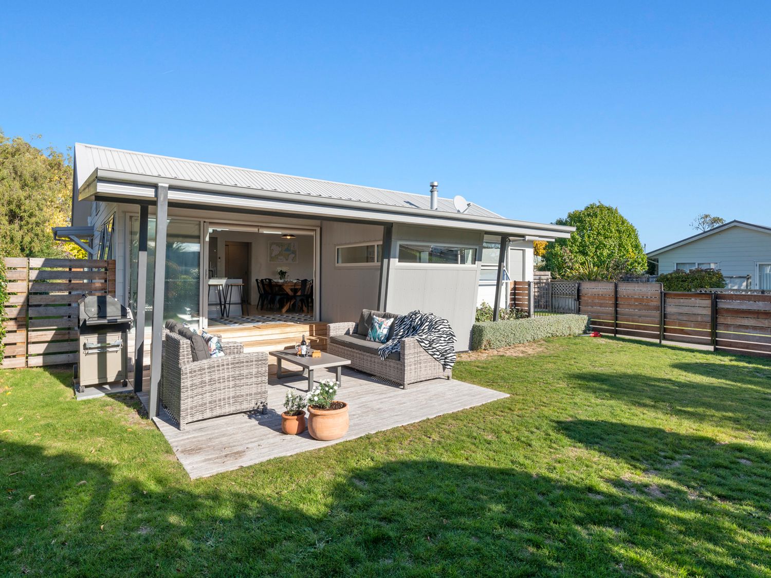 Stunner on Stanley - Wharewaka Holiday Home                     photo 34