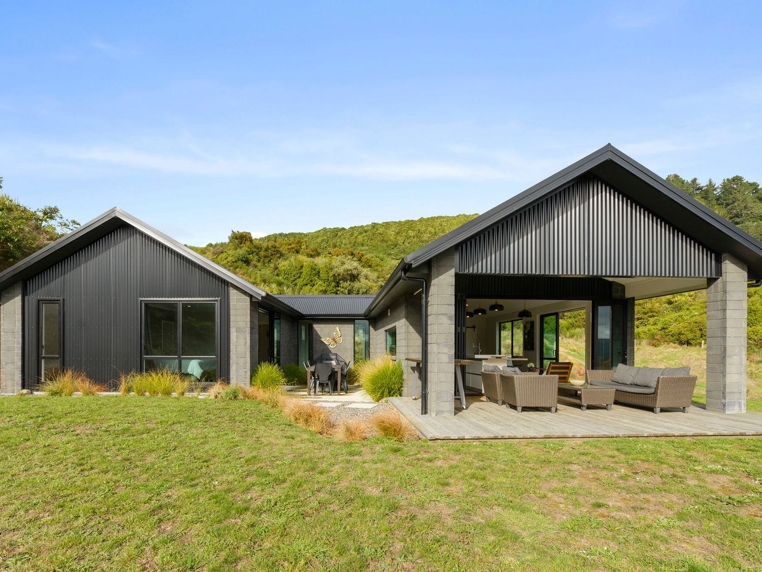 Raptor's Haven - Kinloch Holiday Home                     photo 32
