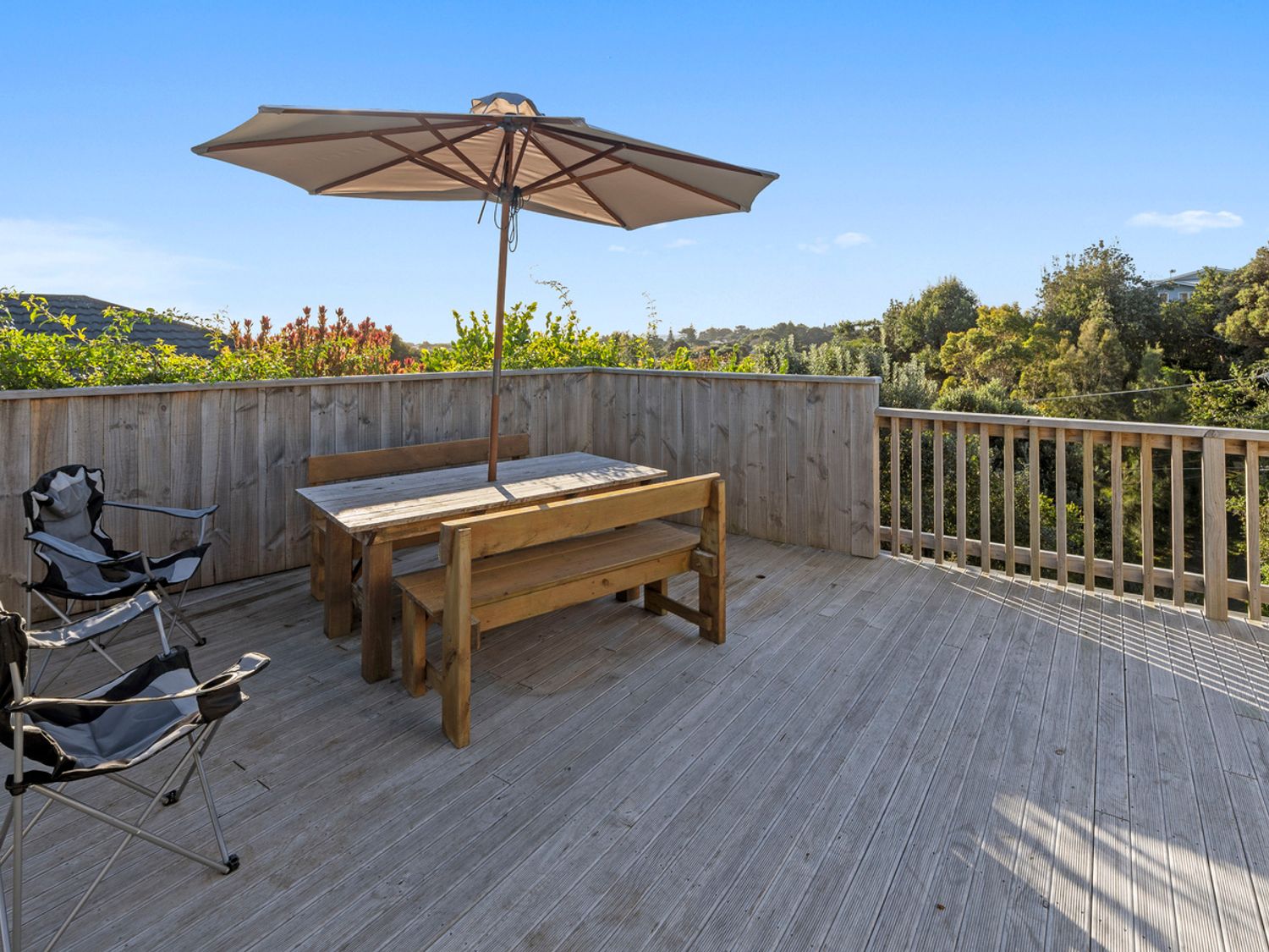 Kapiti Views - Waikanae Beach Holiday Home                     photo 18