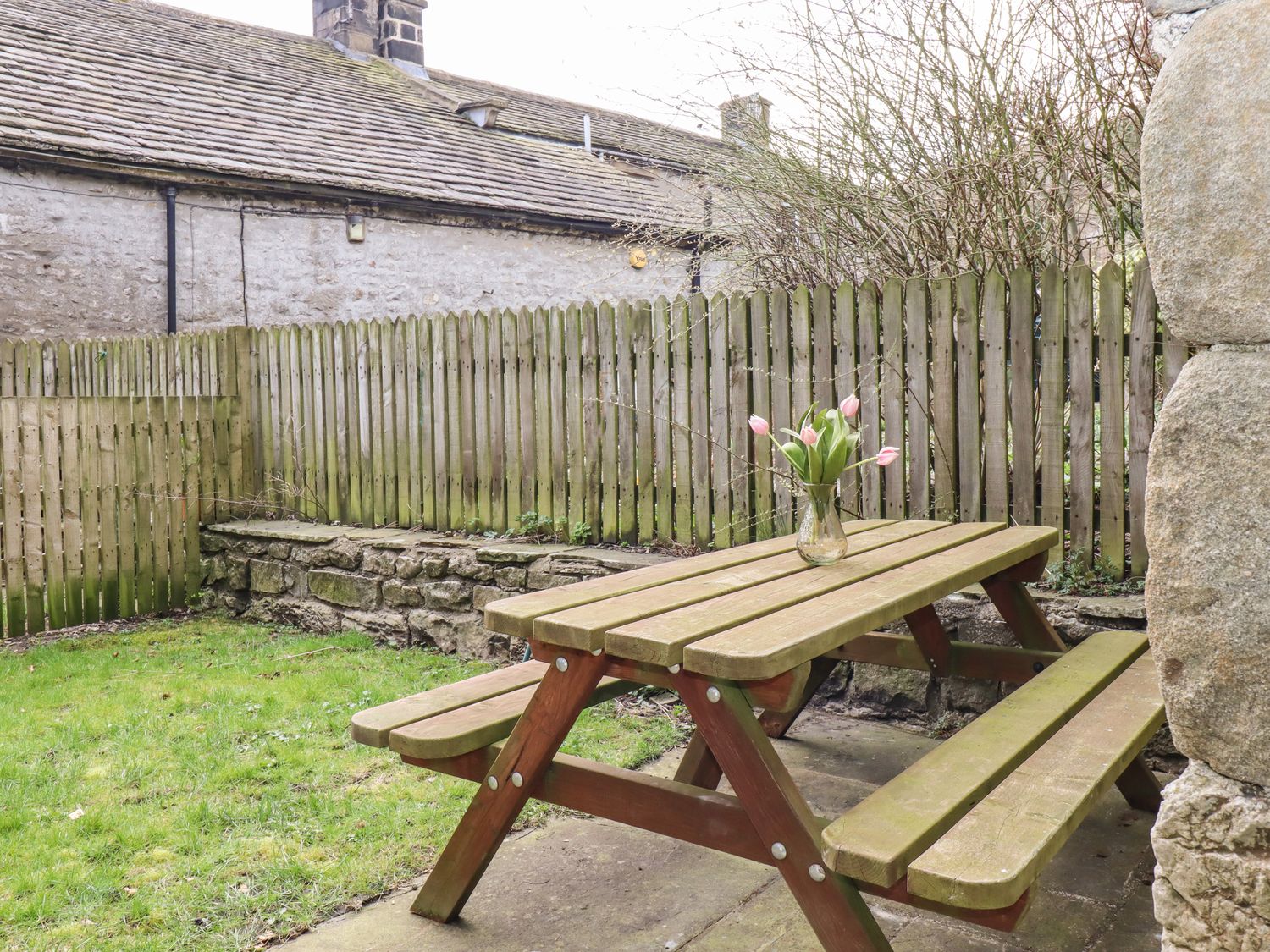 Outside space Anglers Barn Kilnsey ( Ref 1077188 ) Book Kilnsey holiday cottage for 10 people near Grassington North Yorkshire