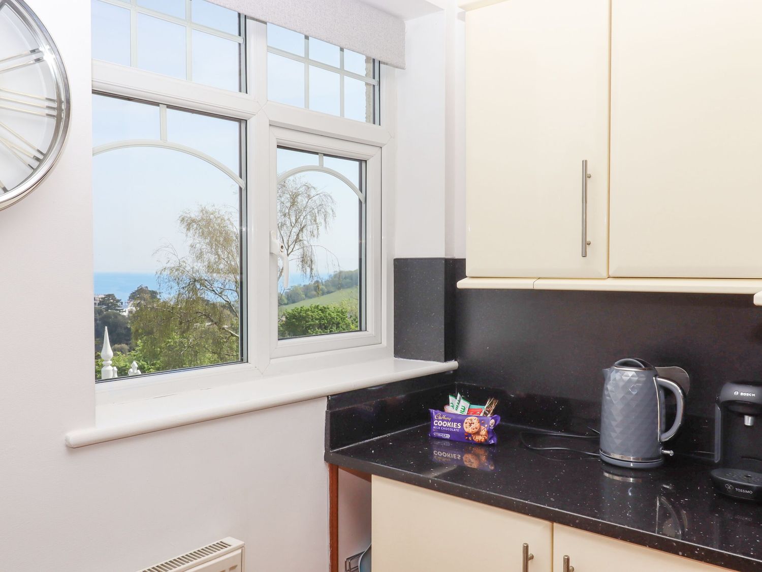 Flat 2 Channel View, Torquay