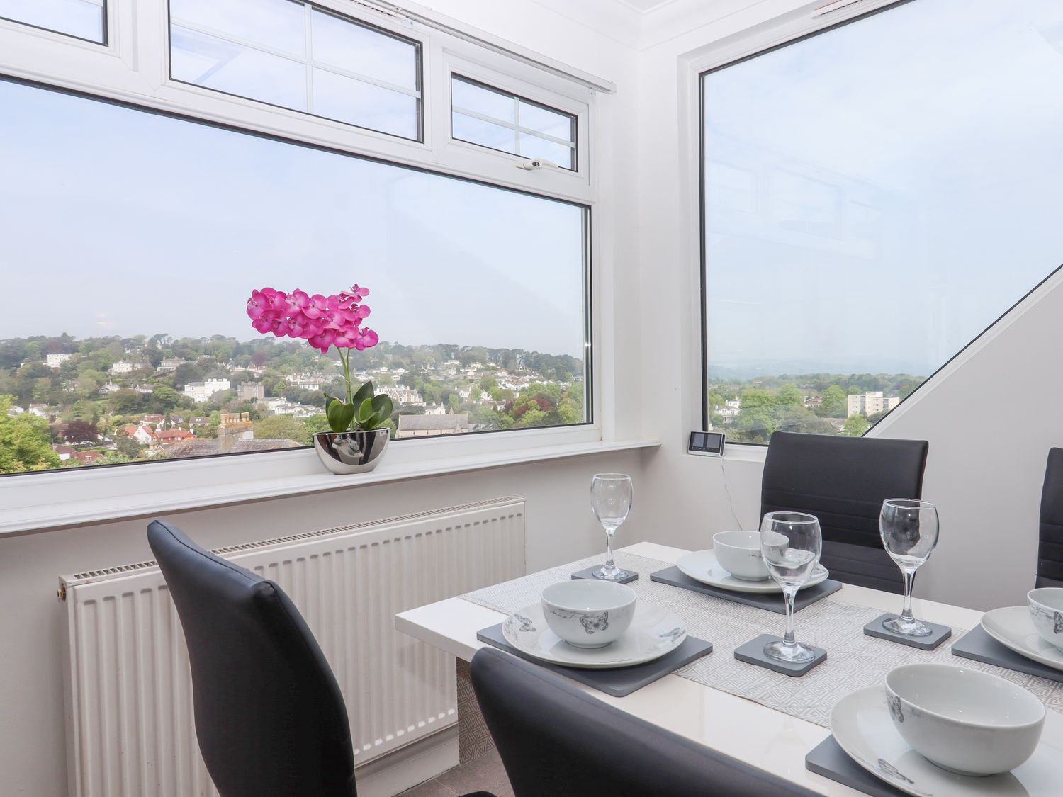 Flat 3 Channel View, Torquay