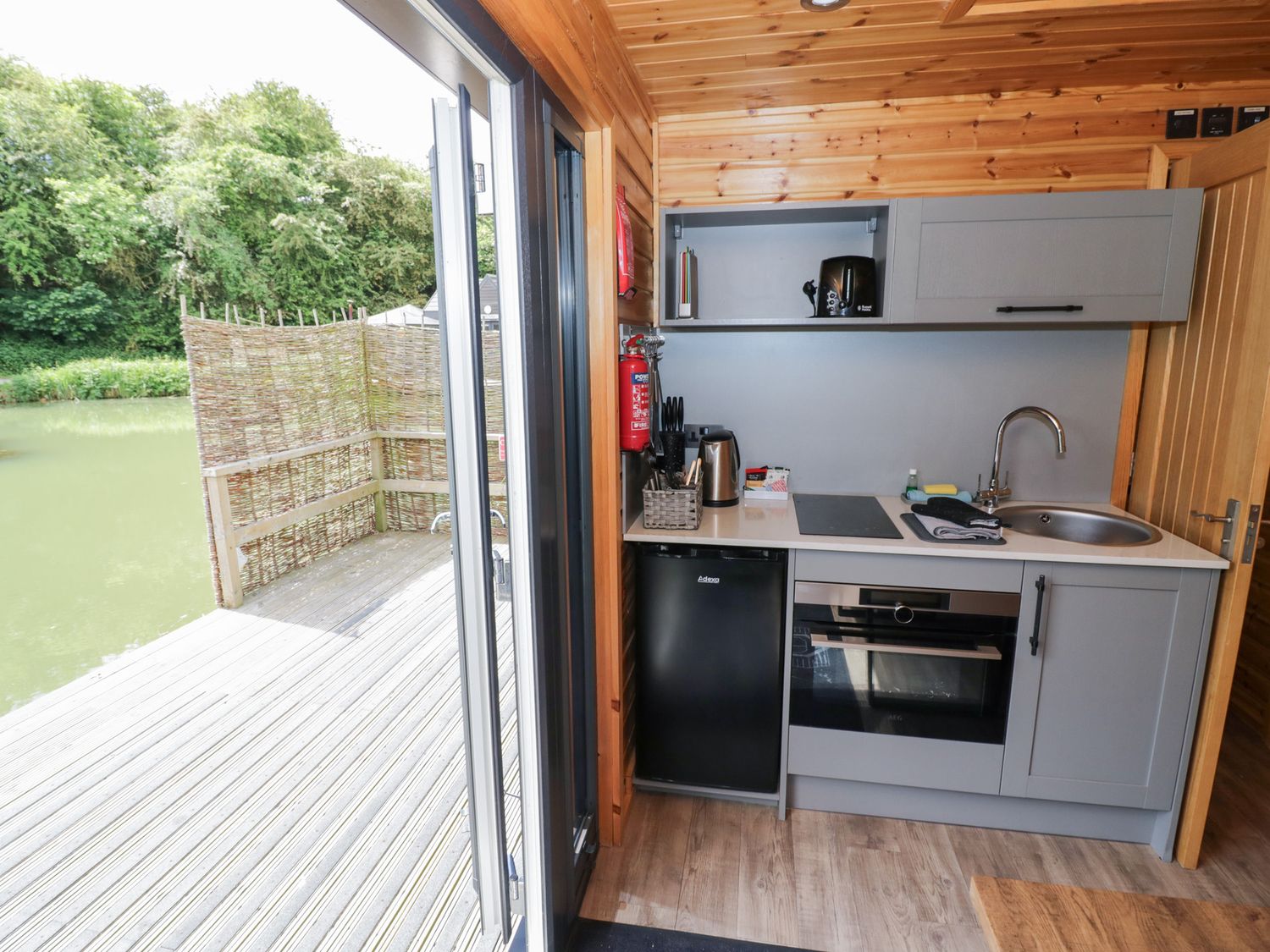 Oak Lodge, Chacombe
