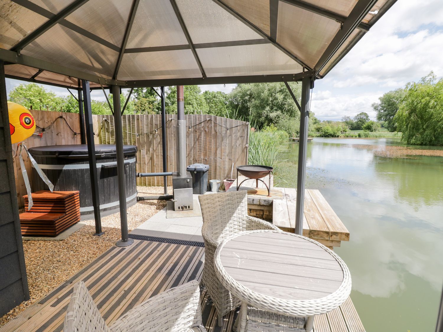Oak Lodge, Chacombe