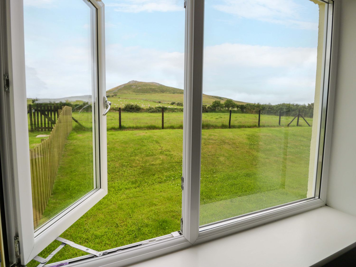 Cae Berllan, Pwllheli