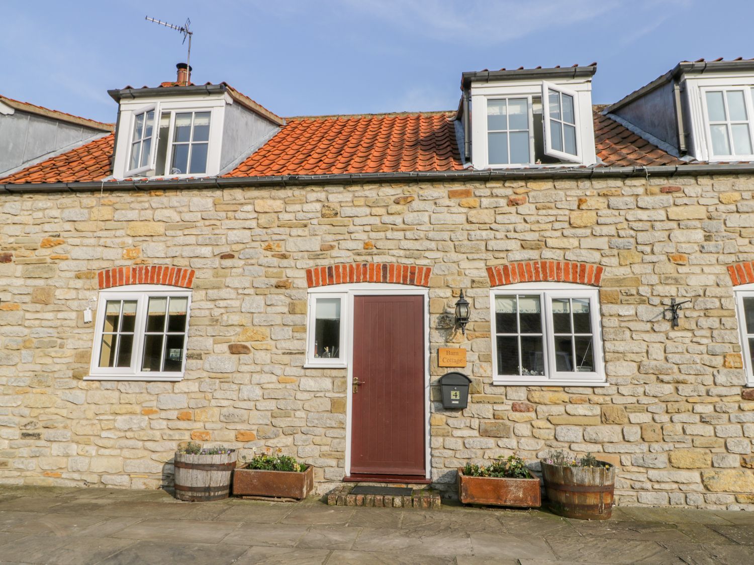 Kirkbymoorside Holiday Cottages Book self catering