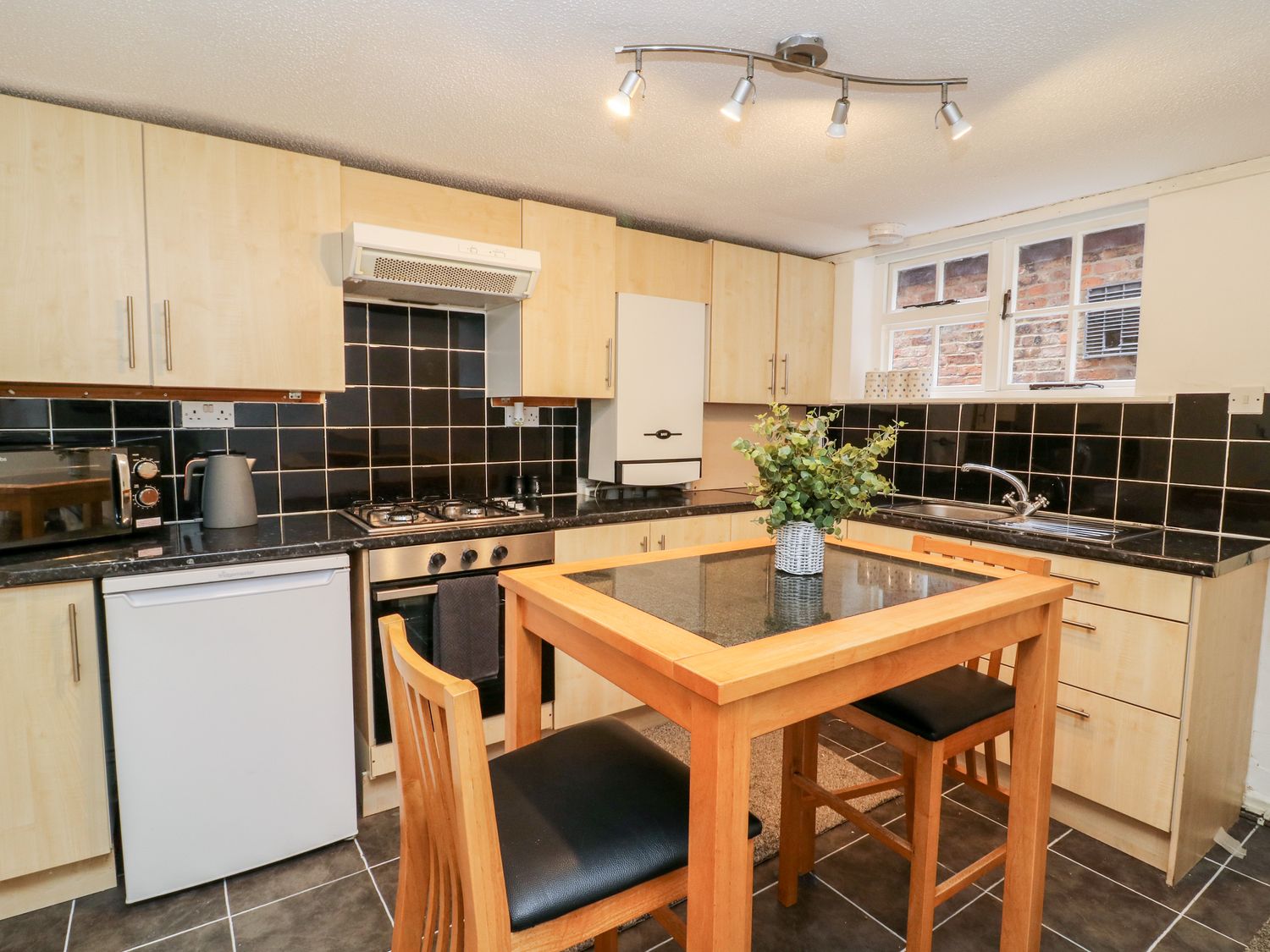 Ickle Pickle Cottage Thirsk ( Ref 1085726 ) Holiday accommodation rental in Thirsk
