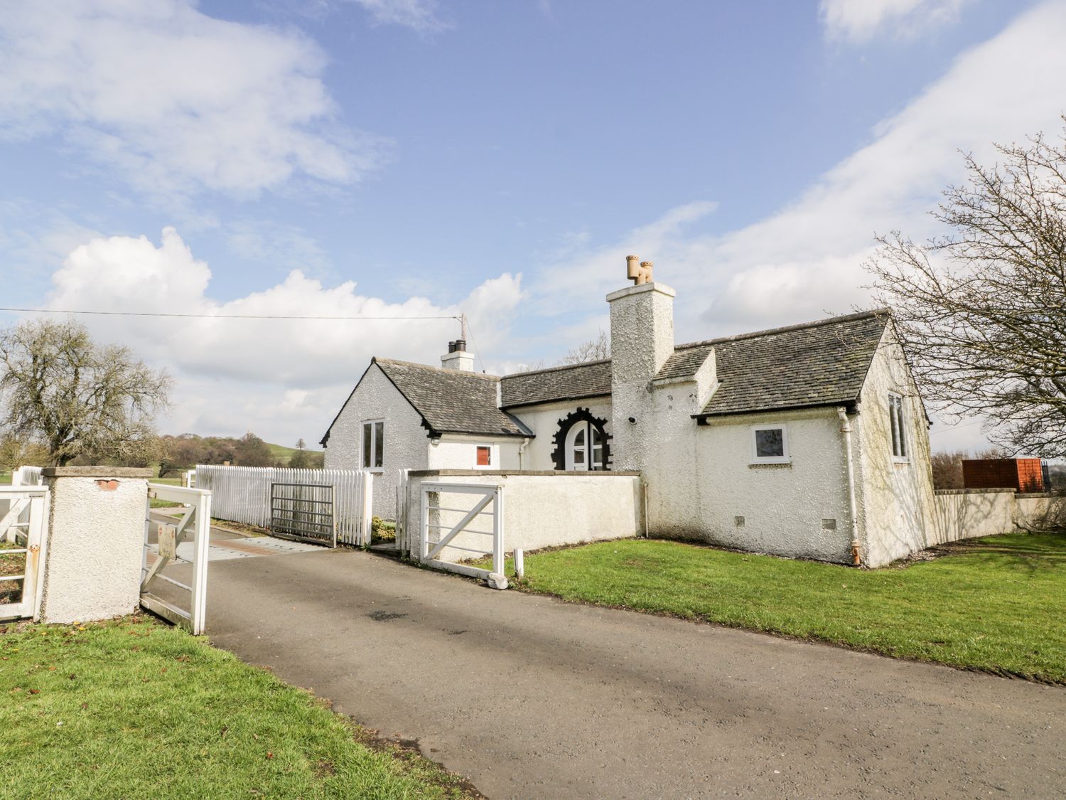 Gate Lodge Linlithgow Self Catering Holiday Cottage