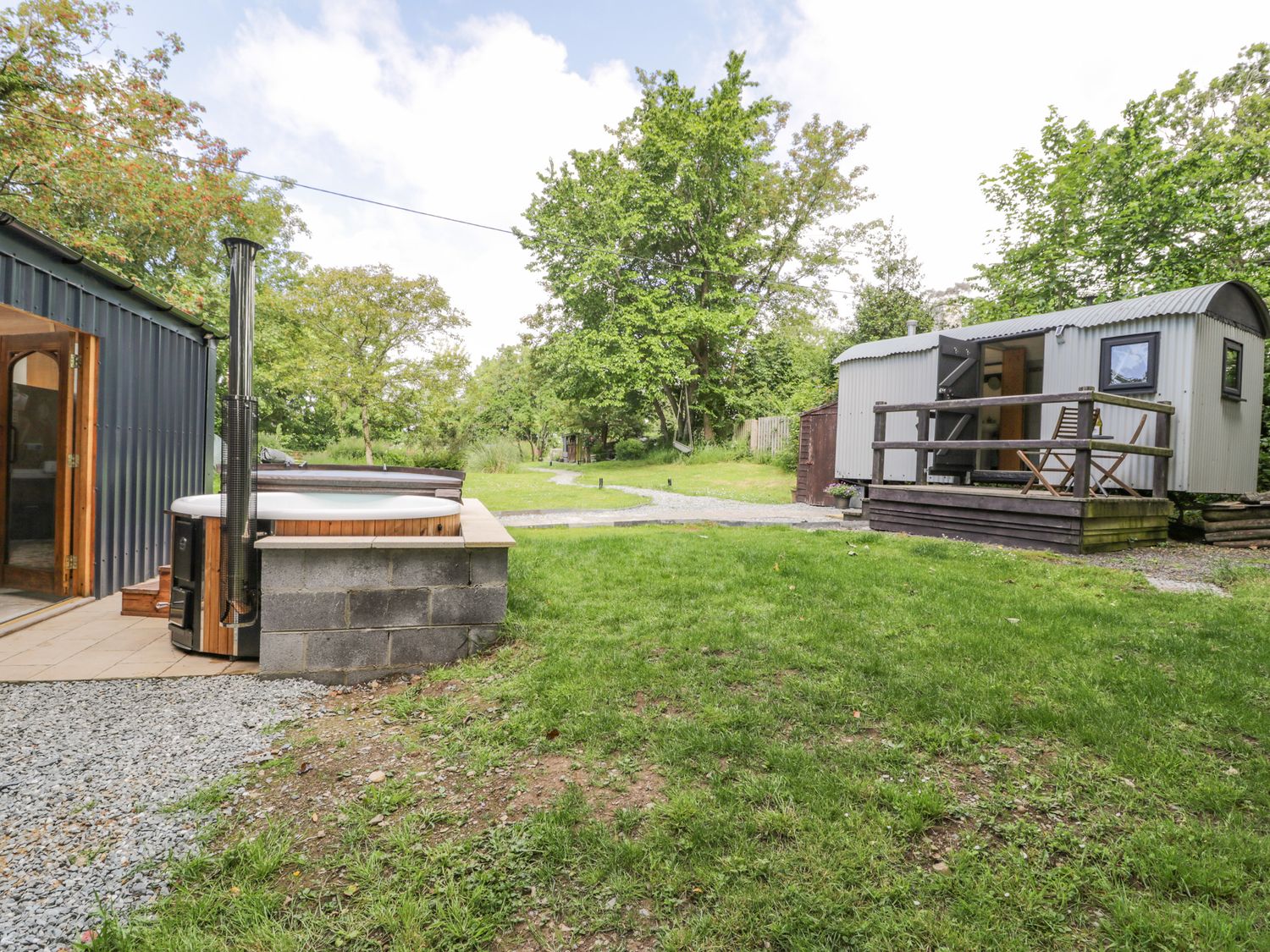 The Shepherds Hut, Chwilog