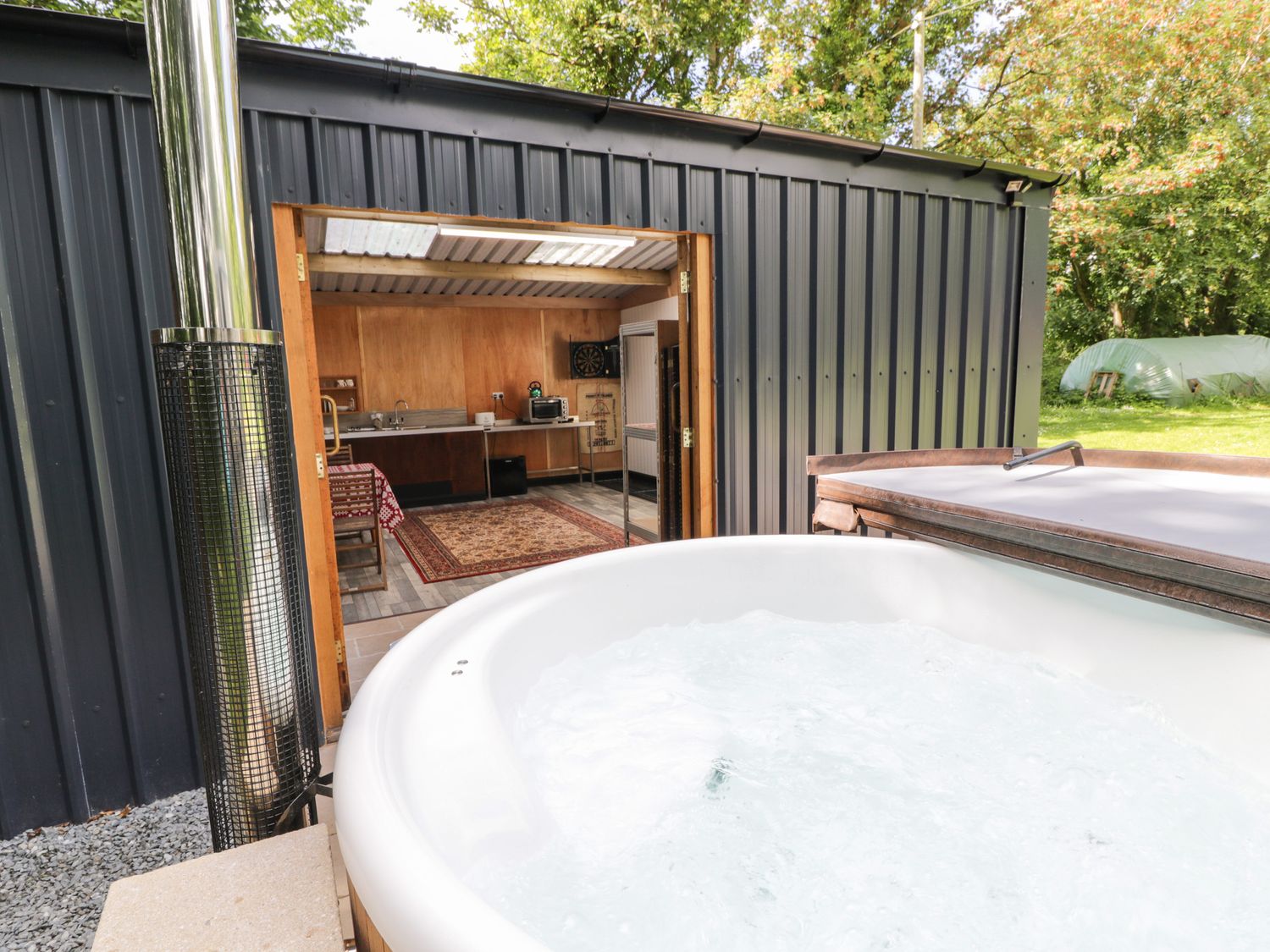 The Shepherds Hut, Chwilog