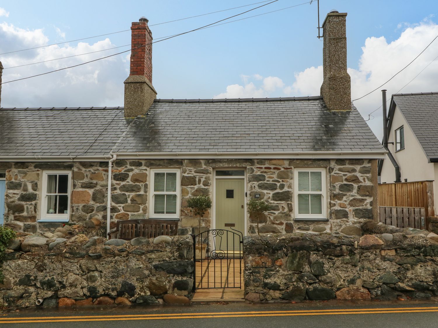 Bwthyn Cerrig Man (Pebble Cottage) - North Wales - 1090600 - photo 1