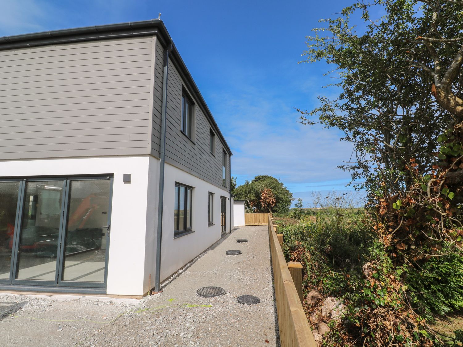 Tredarn, Connor Downs, Cornwall, dog-friendly, woodburning stove, hot tub off-road parking and views