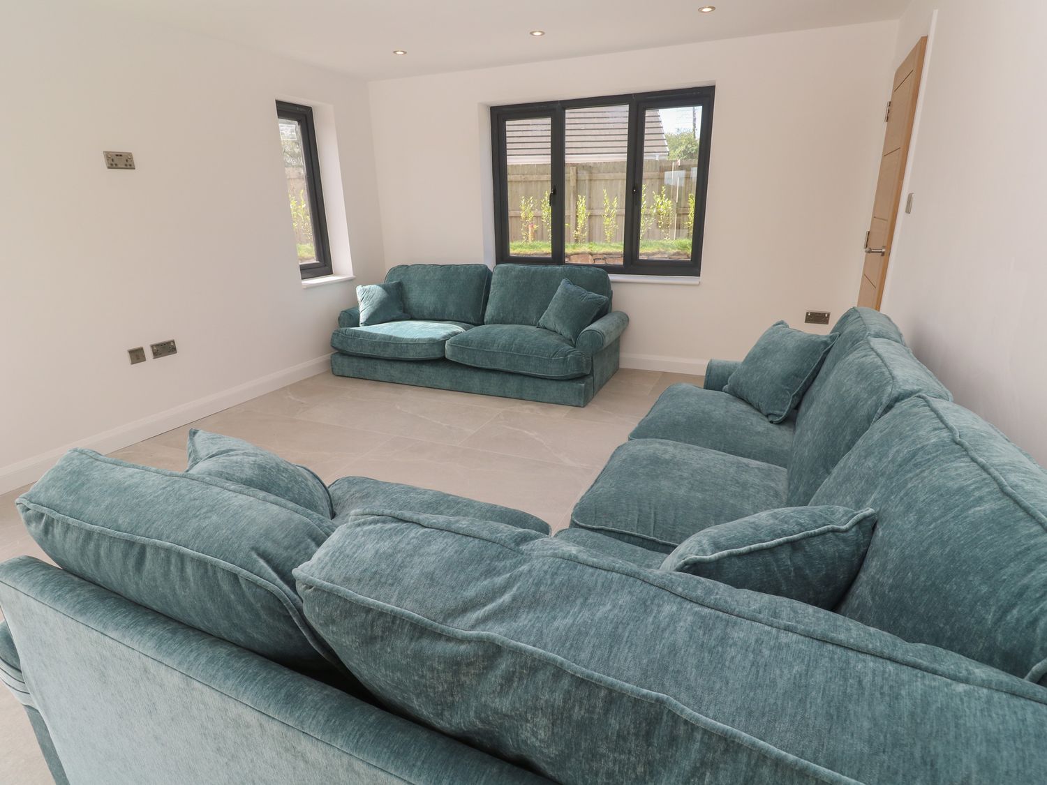 Tredarn, Connor Downs, Cornwall, dog-friendly, woodburning stove, hot tub off-road parking and views