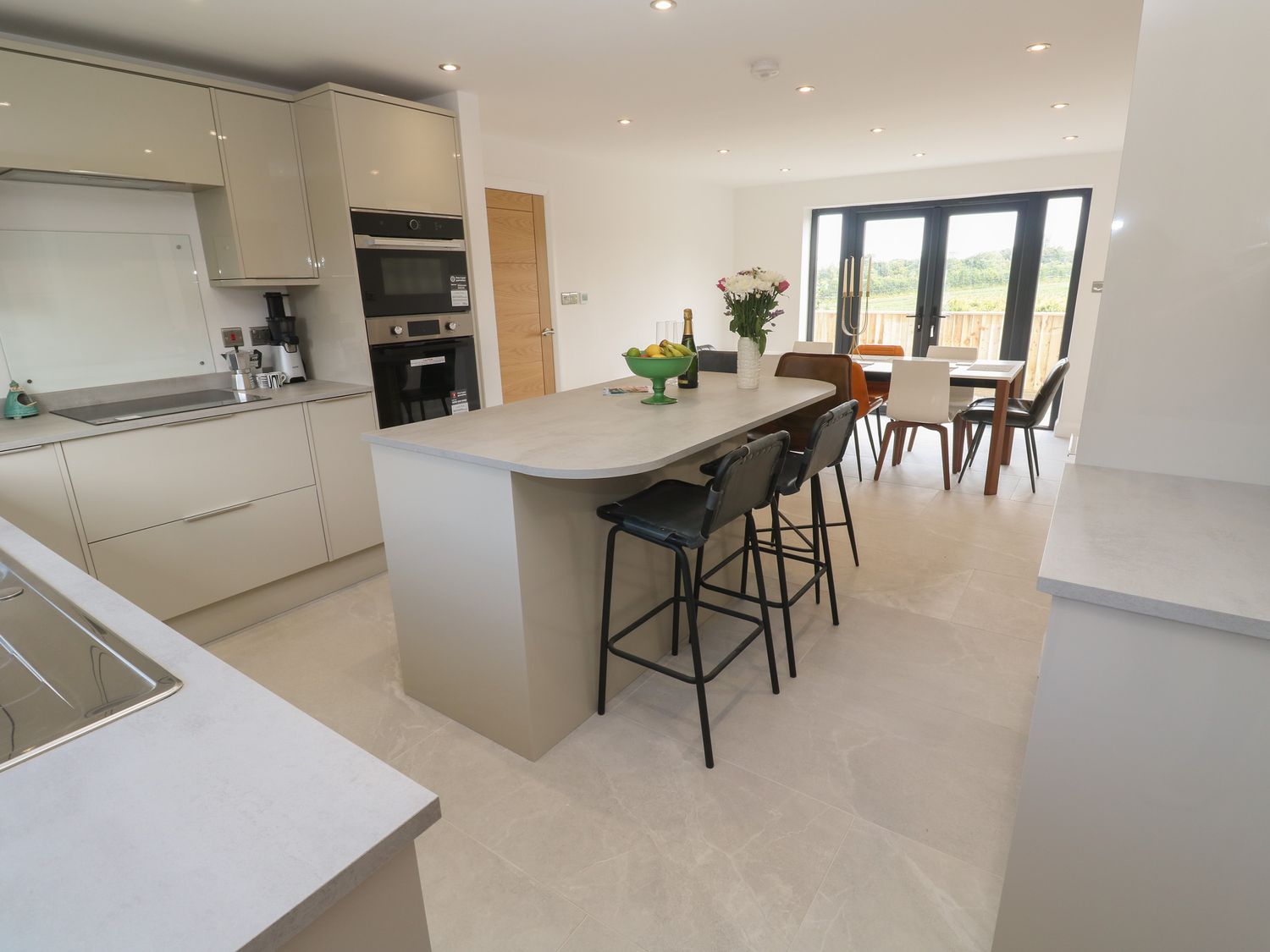 Tredarn, Connor Downs, Cornwall, dog-friendly, woodburning stove, hot tub off-road parking and views