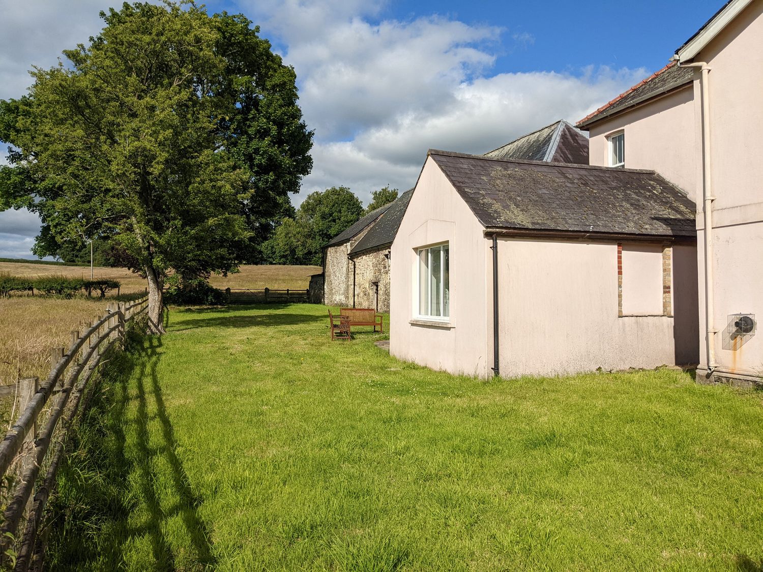 Ysgubor Fawr, Llandovery