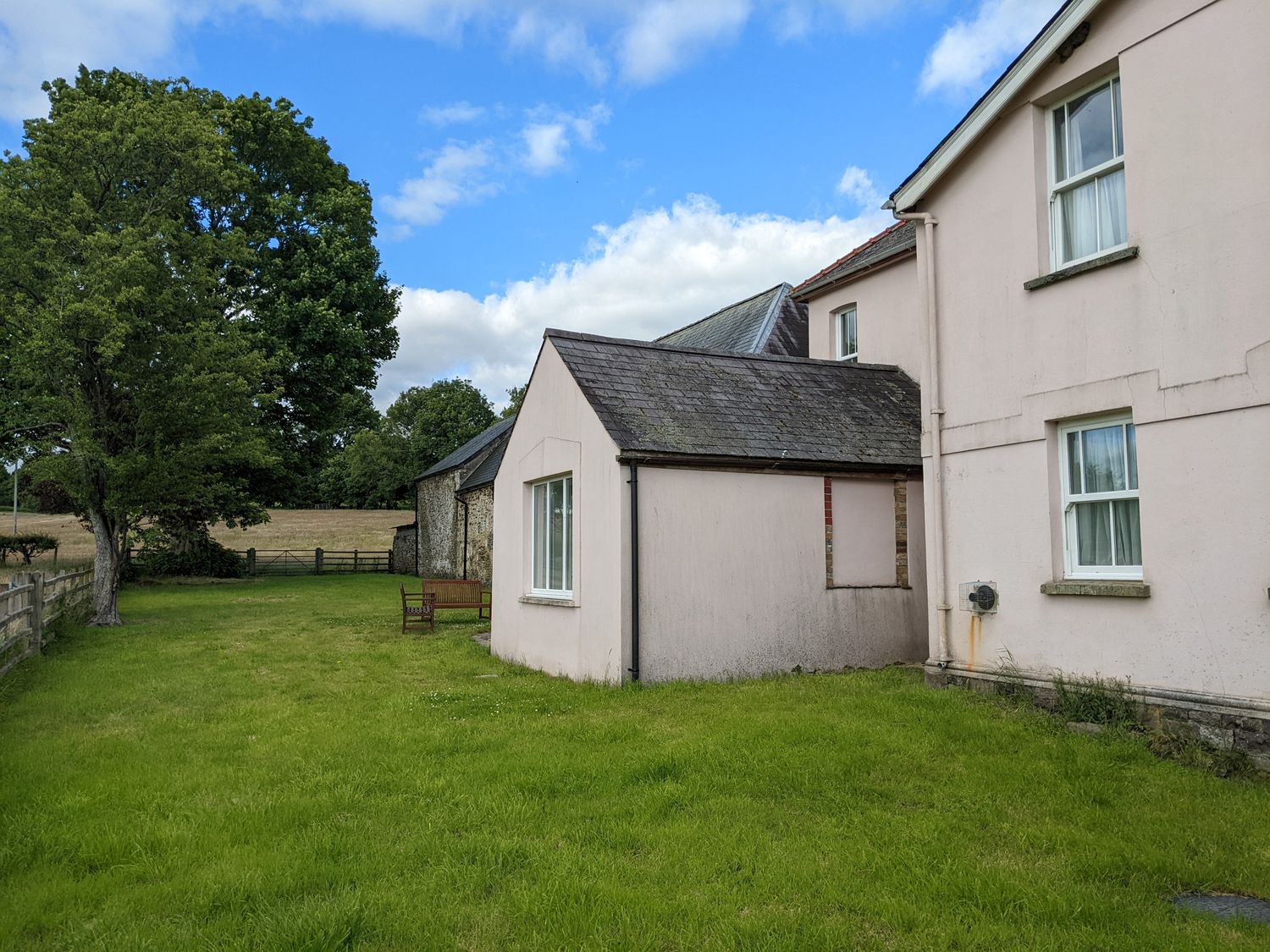 Ysgubor Fawr, Llandovery