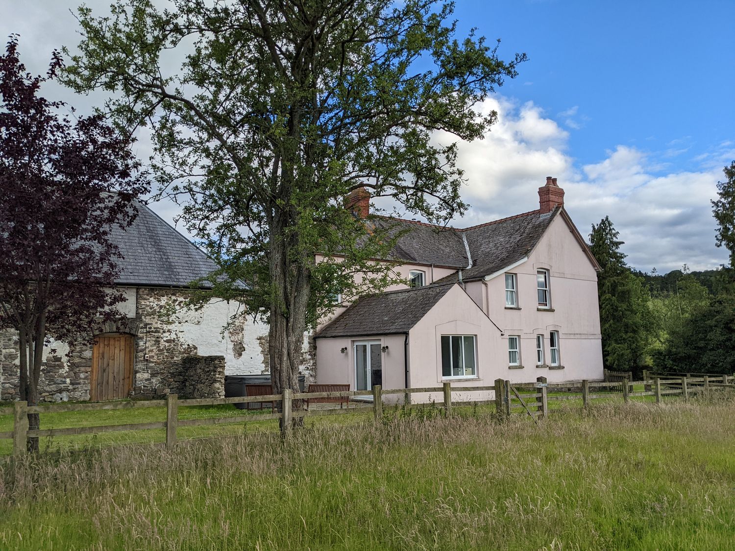 Ysgubor Fawr, Llandovery