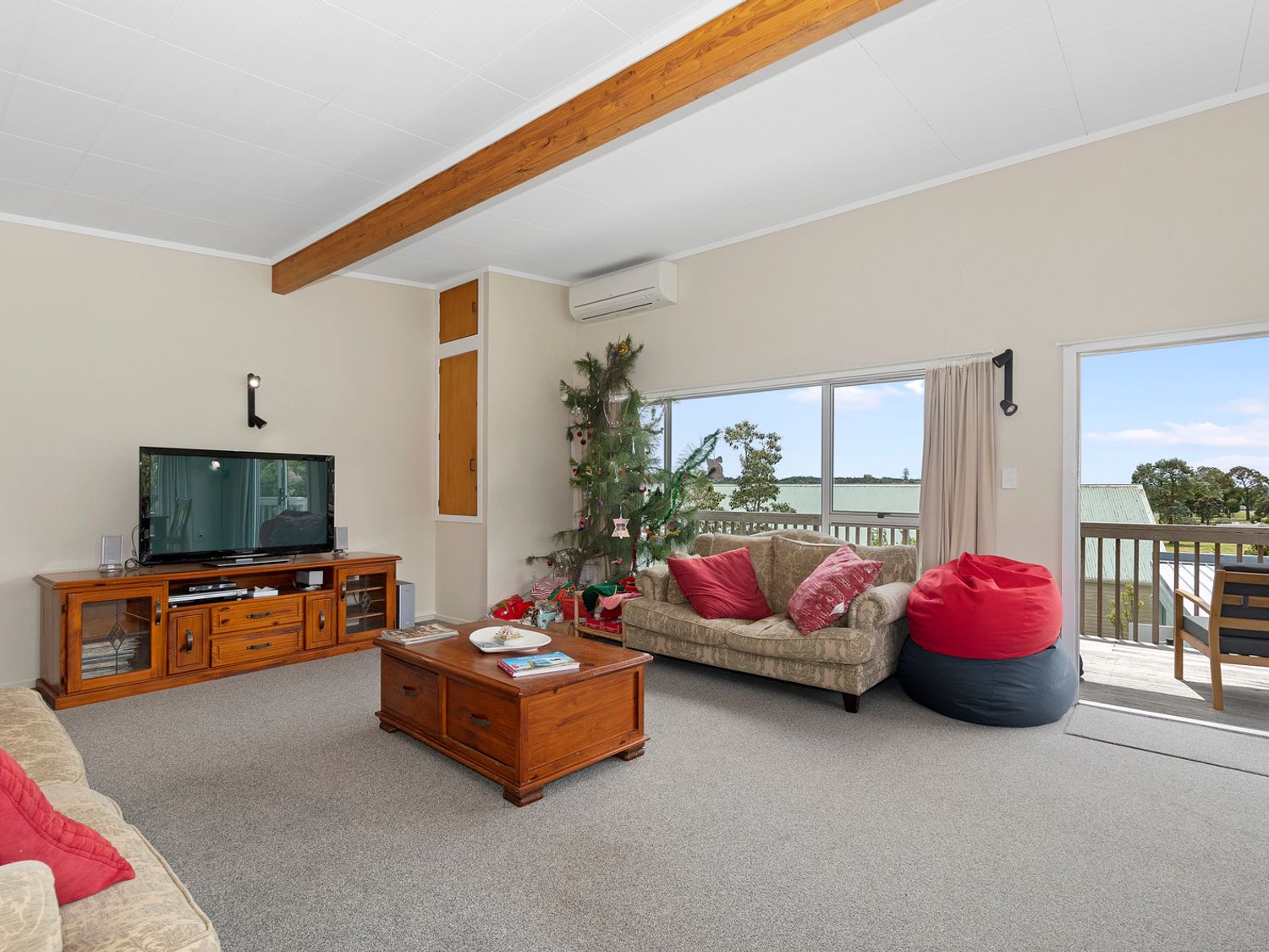 Tahuna Family Escape - Paihia Holiday Home                     photo 2
