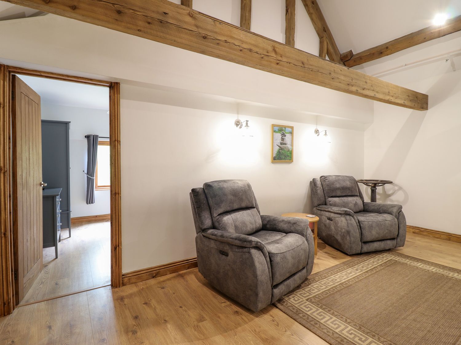 Llwydiarth Saw Mill in Llwydiarth near Llanfair Caereinion, Powys. Hot tub. Pet-friendly. En-suites.