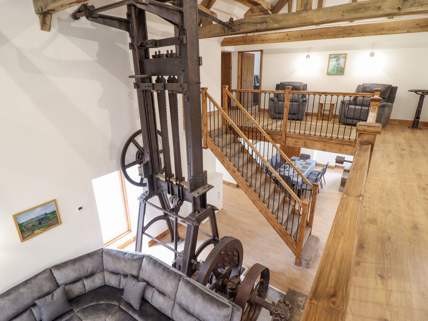 Llwydiarth Saw Mill in Llwydiarth near Llanfair Caereinion, Powys. Hot tub. Pet-friendly. En-suites.