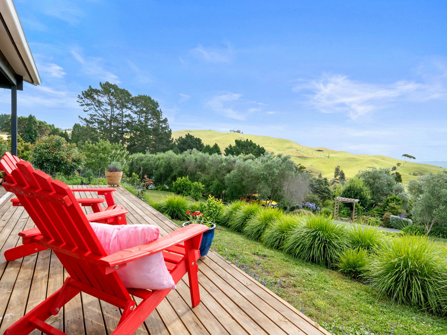 Kaitipu - Papamoa Hills Holiday Cabin                     photo 28