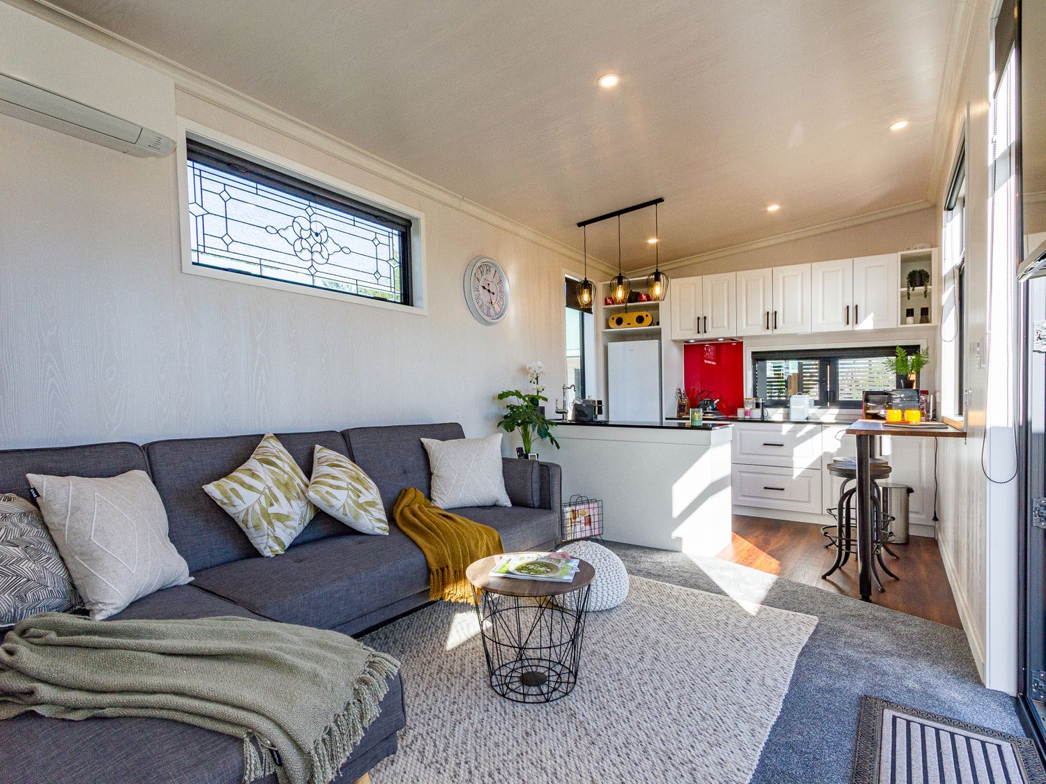 Mangateitei Views - Rangataua Tiny Home                     photo 2