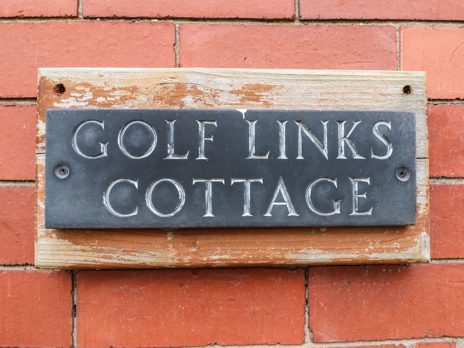 2 Golf Links Cottages, Norley 
