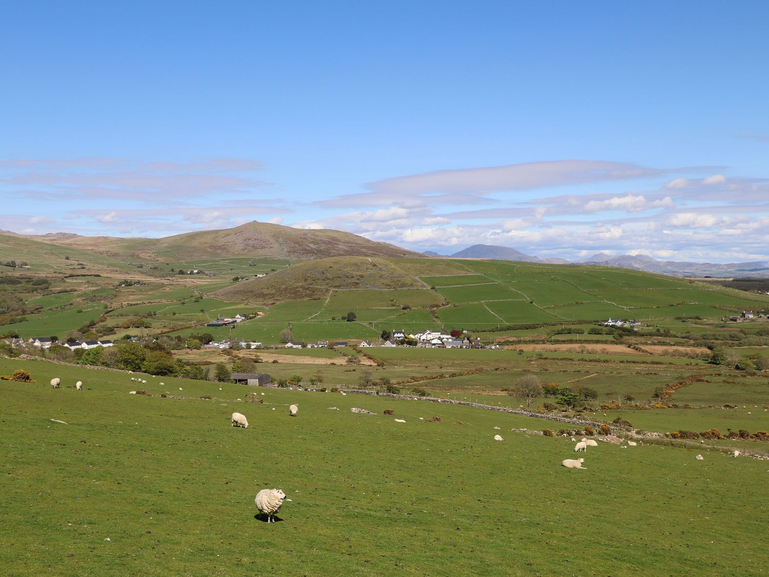 Bryn Moelyn Cottage, Morfa Nefyn, Gwynedd. Near an AONB. Countryside location. Near a National Park.