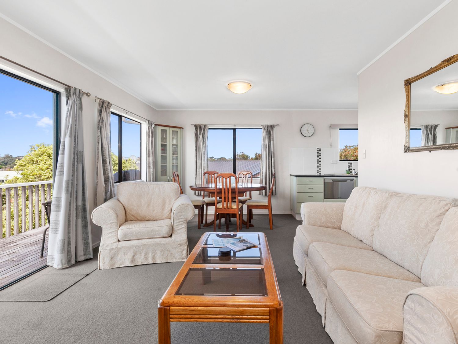 Snells Seaside Bach - Snells Beach Holiday Home                     photo 2