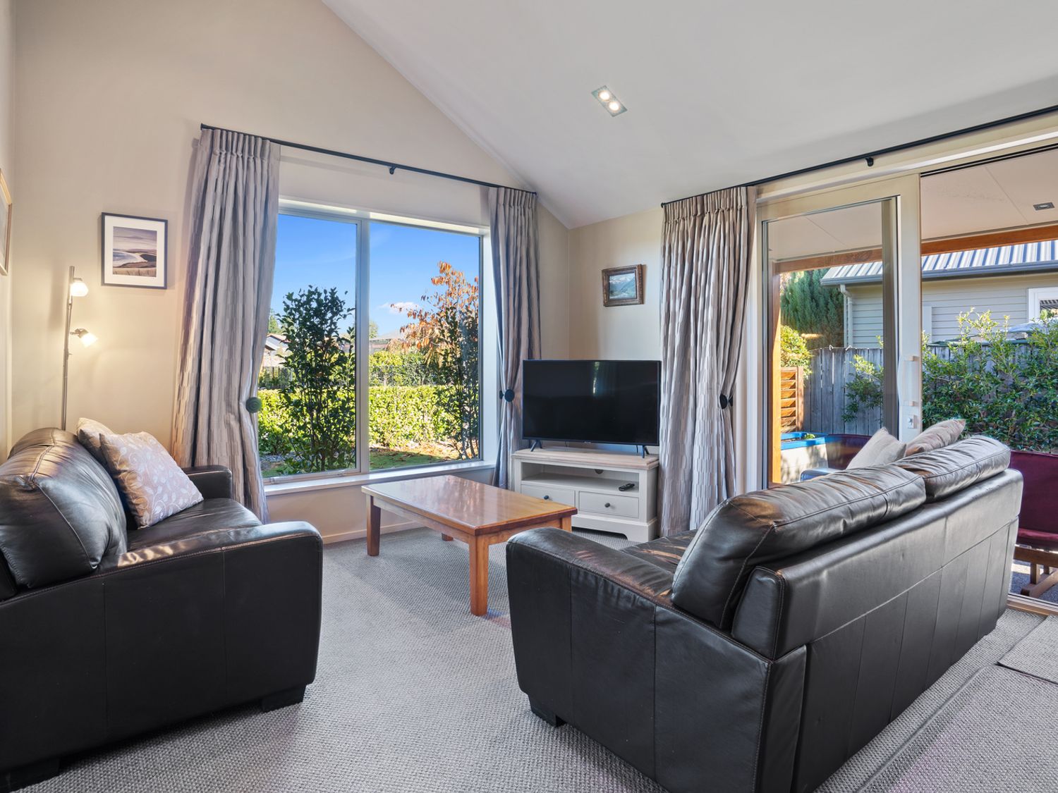Fairway Cottage - Hanmer Springs Holiday Home                     photo 2