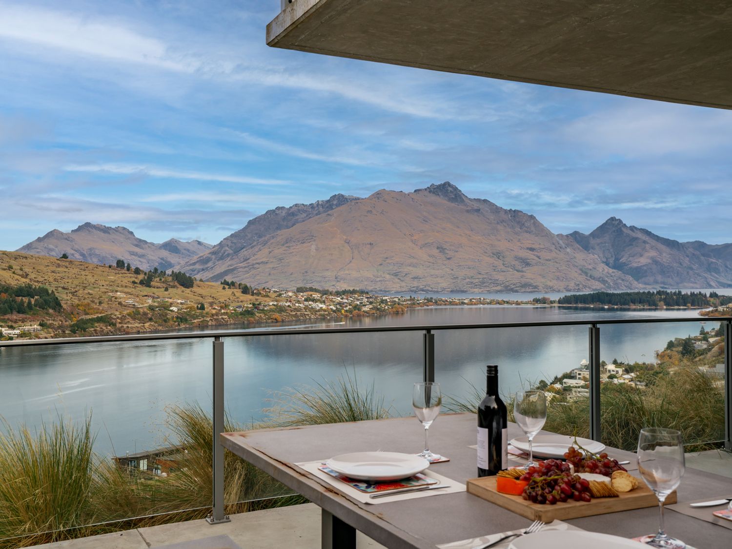 Lakeview Retreat - Queenstown Holiday Home                     photo 25