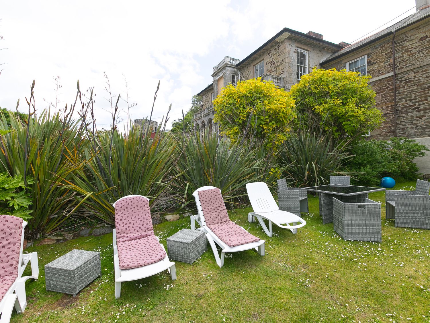 Garden Spring, Portreath