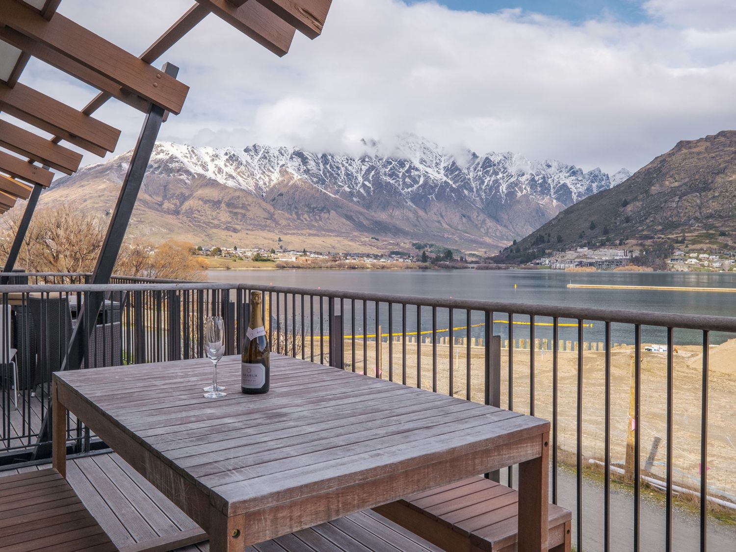 Marina Marvel - Queenstown Holiday Apartment -  - 1112880 - photo 1