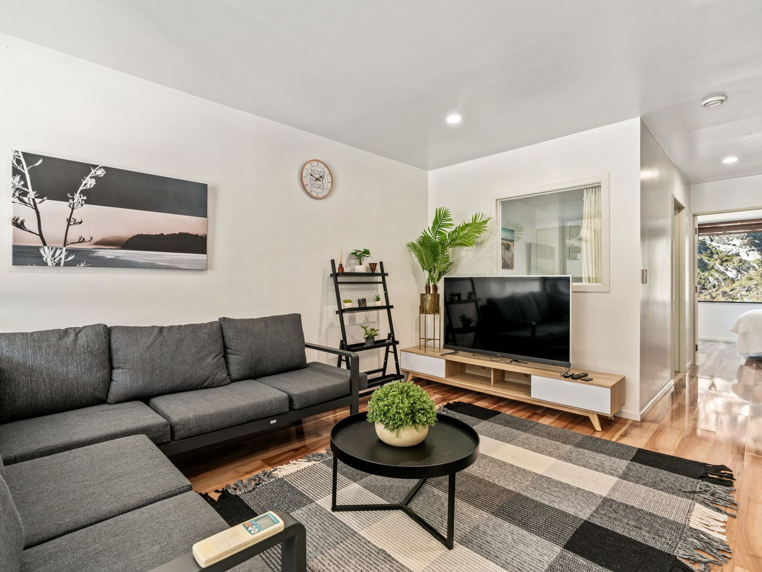 Snowy Peaks – Queenstown Holiday Apartment                     photo 2