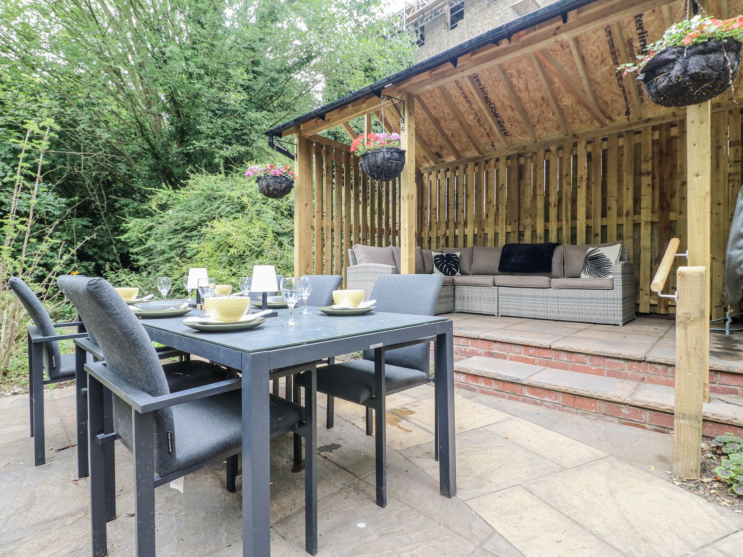 Mill View Duplex, Cuckney