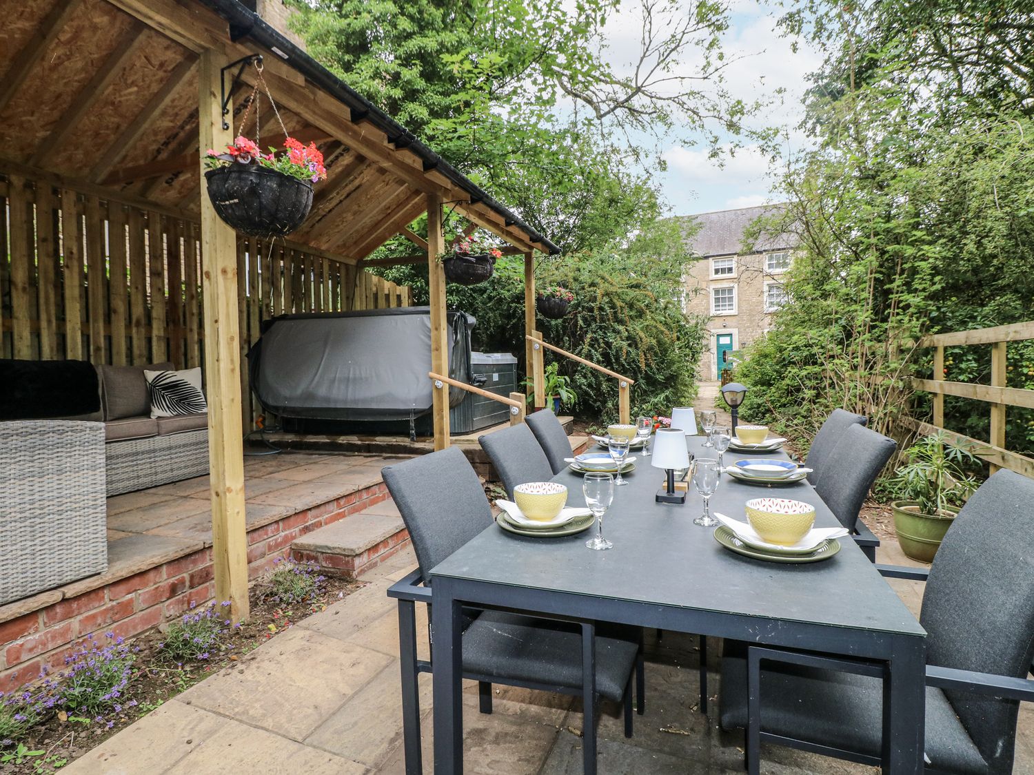 Mill View Duplex, Cuckney