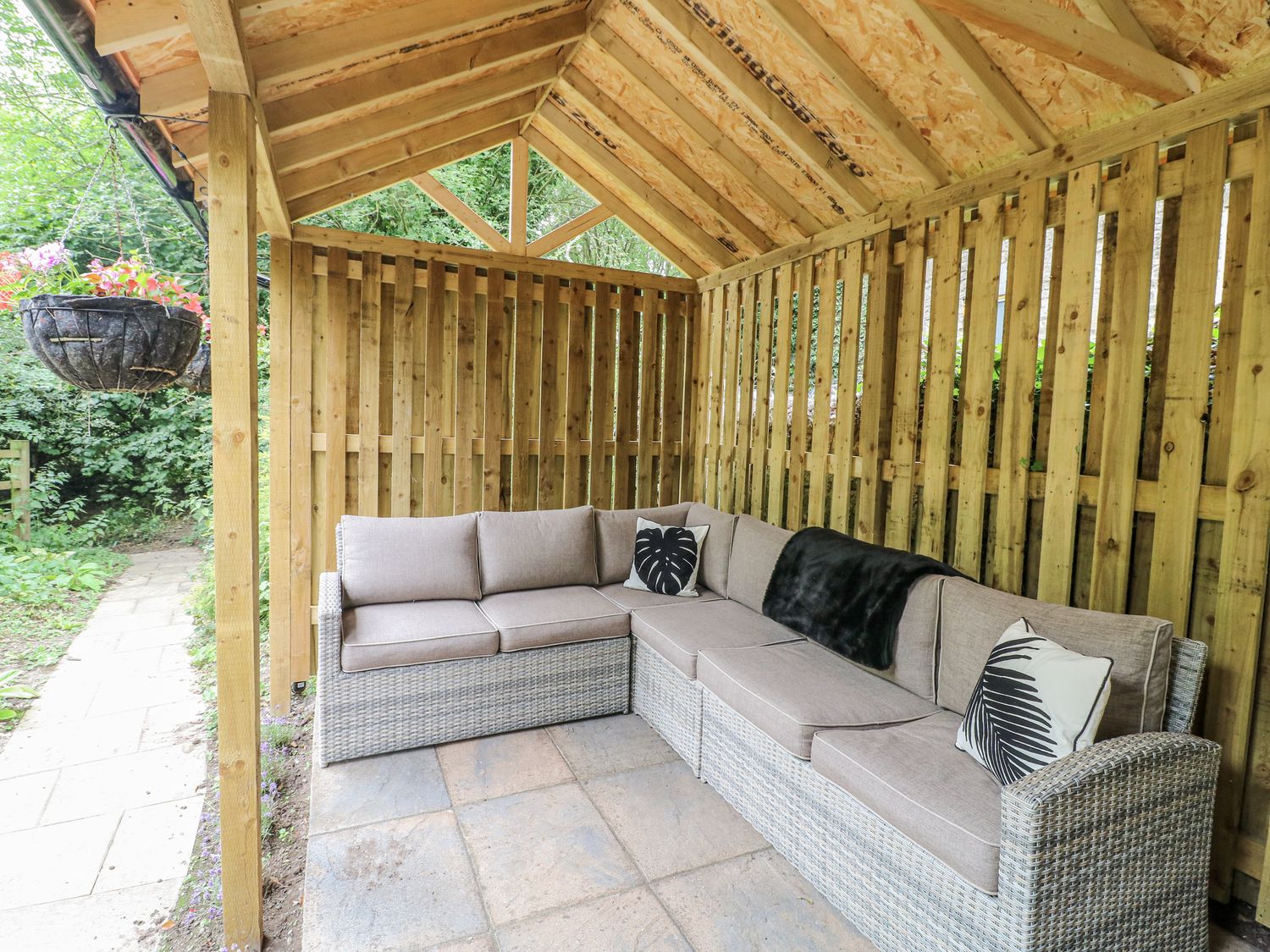 Mill View Duplex, Cuckney