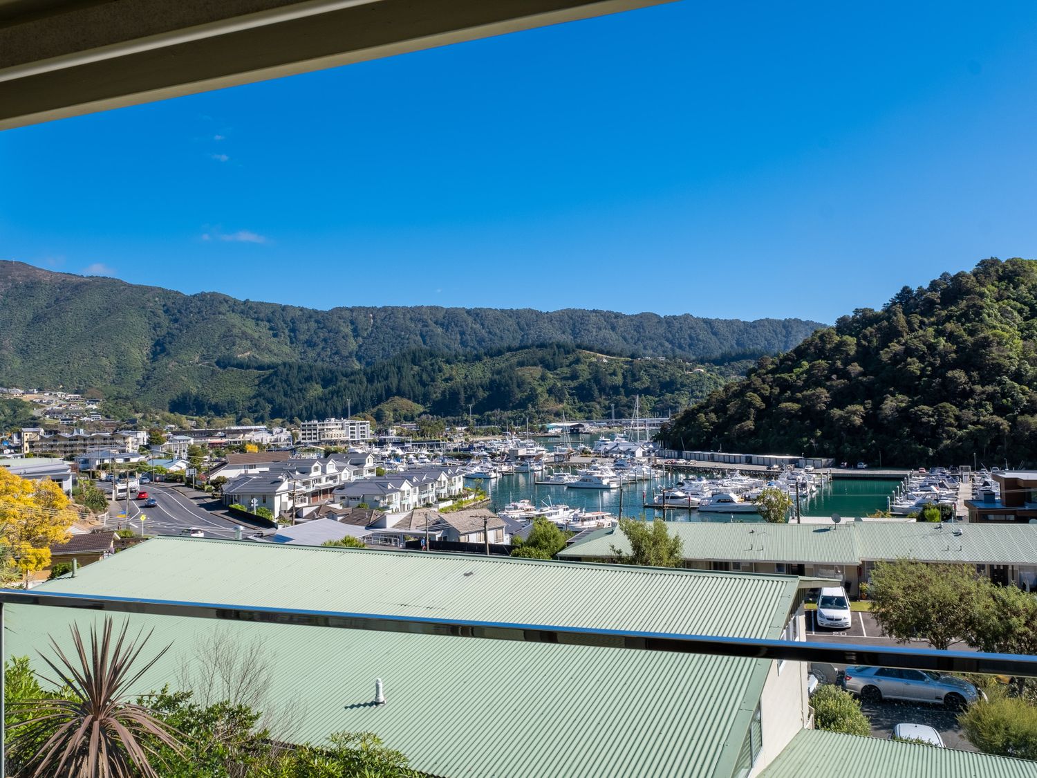 Peaceful Escape – Picton Holiday Apartment -  - 1118489 - photo 1