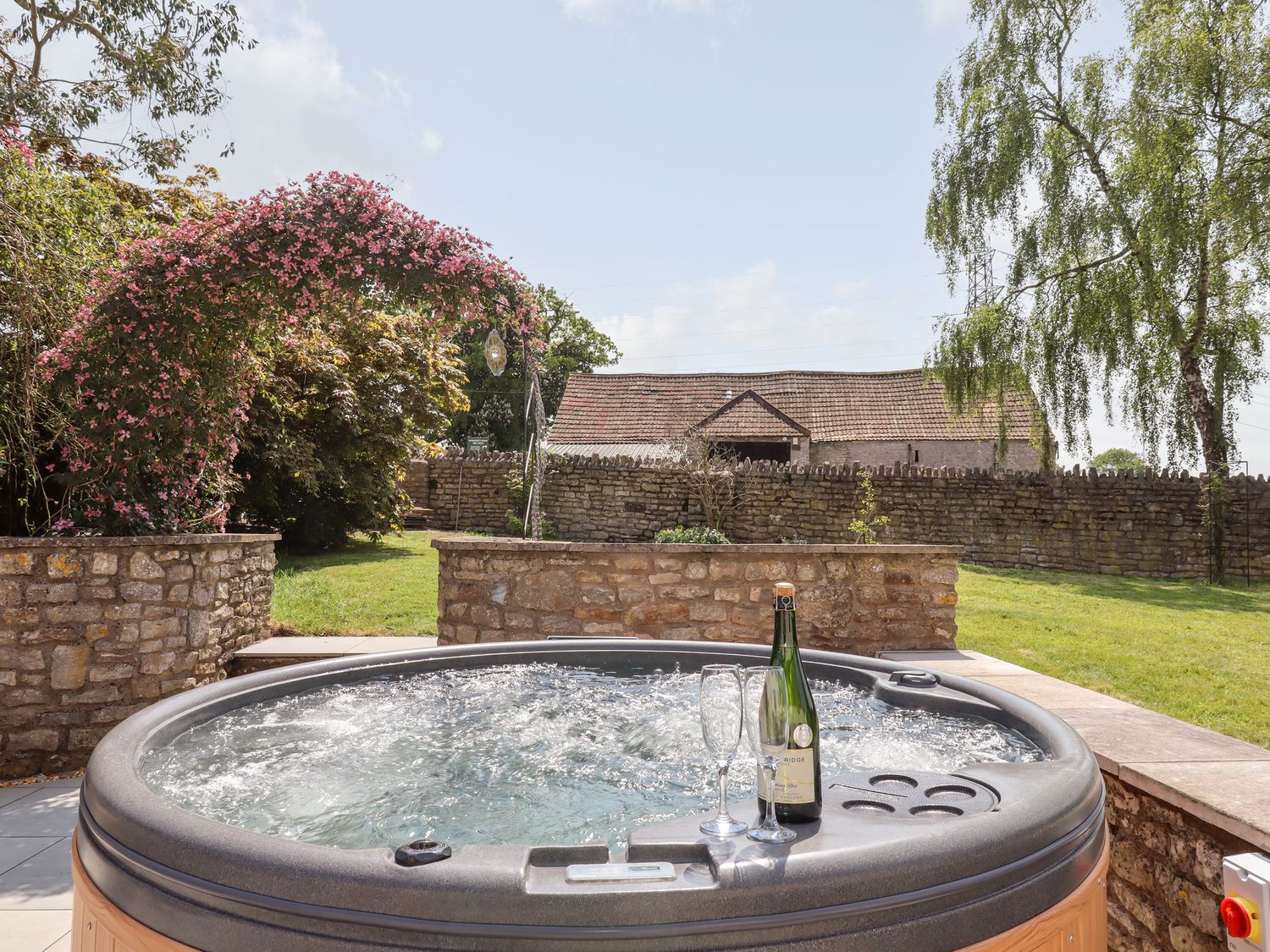 Nempnett Farmhouse, near Blagdon, Somerset. In AONB. Five-bedroom home, ideal for families. Hot tub.